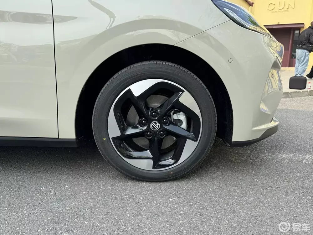 MG4 2026 dùng mâm 17 inch MG4 2026 dùng mâm 17 inch