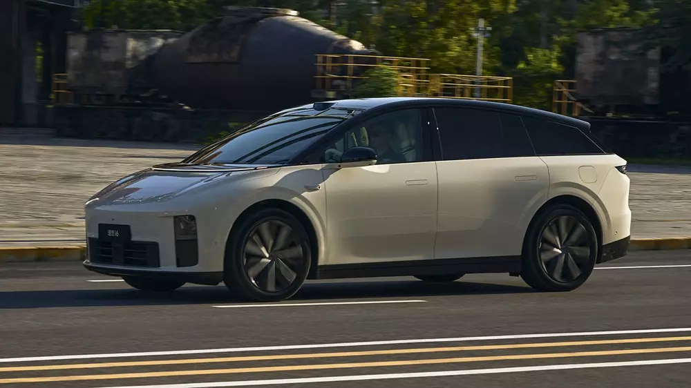 Li Auto cho biết i6 là một trong những mẫu xe bị Nissan bôi xấu