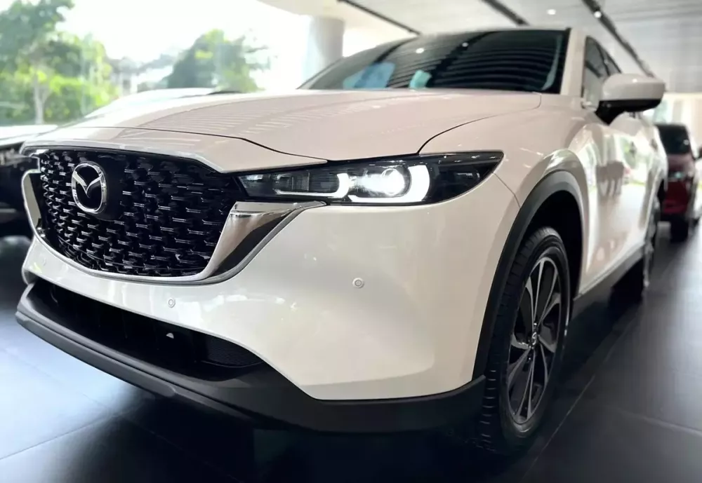 Mazda CX-5 có thêm bản tiêu chuẩn 2.0L Deluxe mới, giá chỉ còn 699 triệu đồng