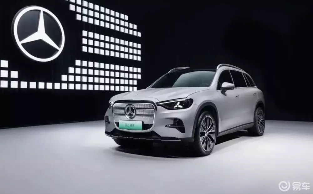 Vén màn Mercedes-Benz GLC EQ phiên bản kéo dài