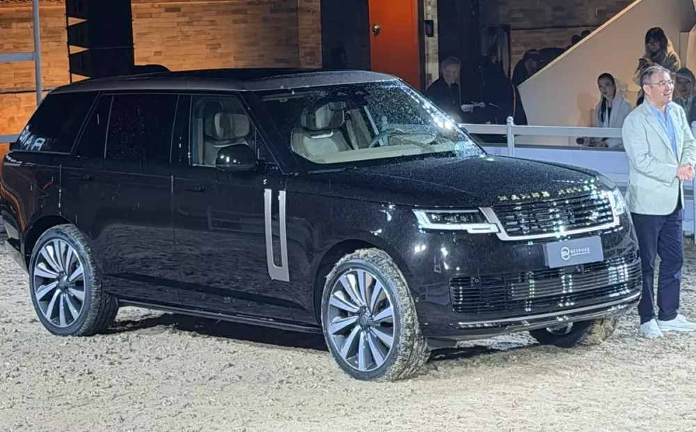 Range Rover SV Bính Ngọ giữ nguyên thiết kế tổng thể của bản thường