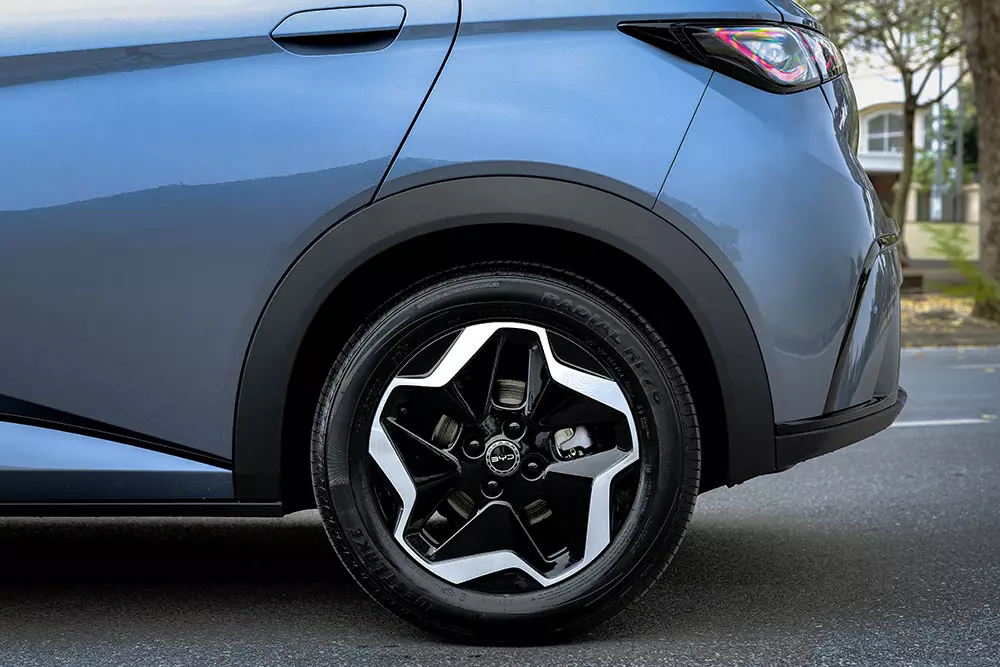 BYD Dolphin 2026 vẫn dùng mâm 16 inch như cũ