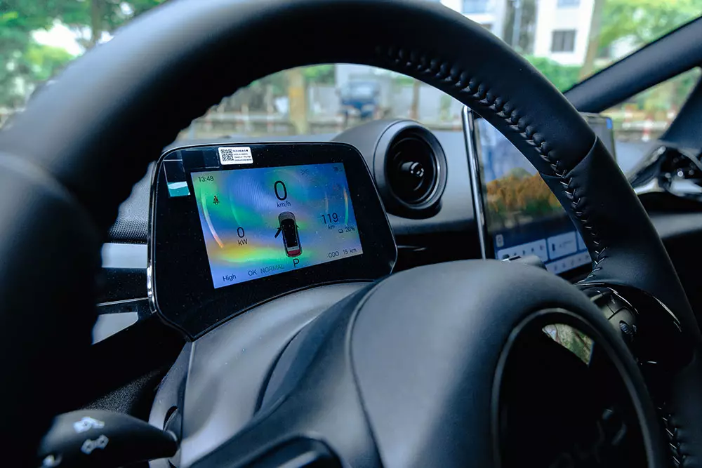 BYD Dolphin 2026 vẫn dùng bảng đồng hồ kỹ thuật số 5 inch