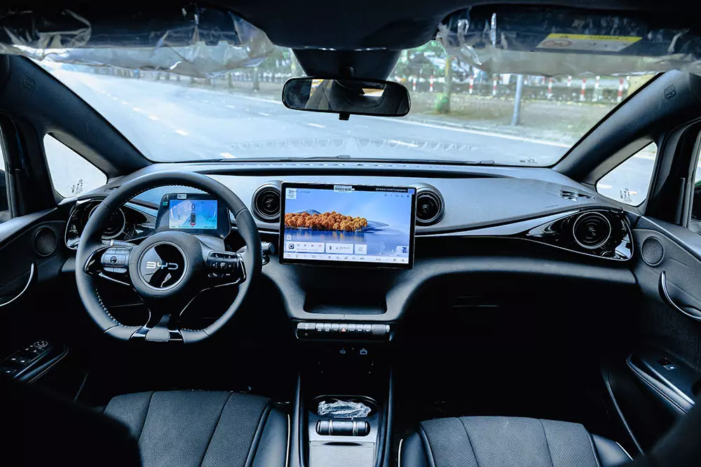 Khoang lái của BYD Dolphin 2026