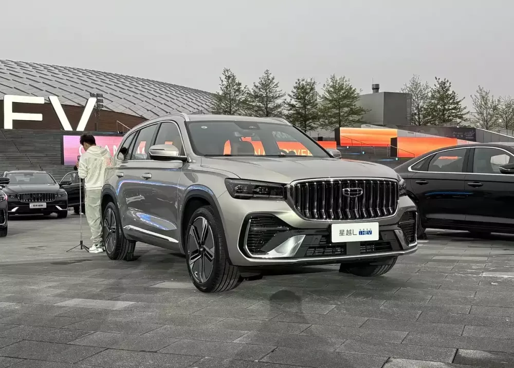 Geely Monjaro i-HEV sở hữu thiết kế tương tự bản máy xăng thông thường