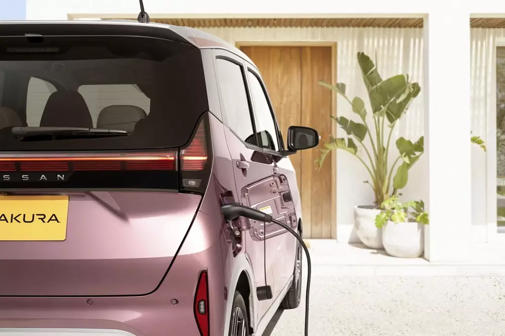 Với phạm vi di chuyển 180 km, Nissan Sakura 2026 là lựa chọn phù hợp cho đô thị