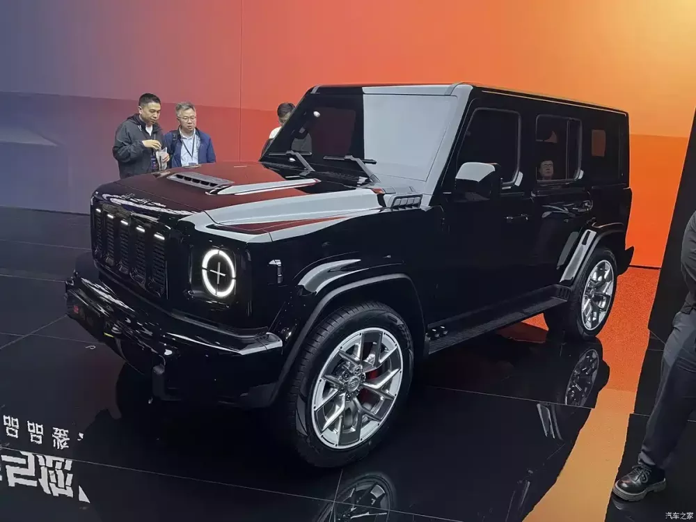 Beijing 81 trình làng với thiết kế như phiên bản giá rẻ của vua địa hình Mercedes-Benz G-Class