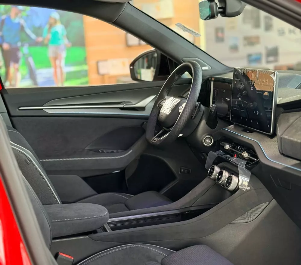 Skoda Kodiaq 2026 hiện có tổng cộng 9 túi khí.