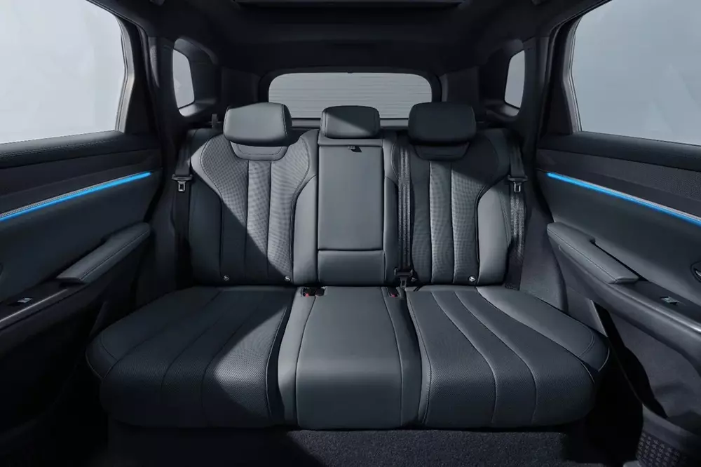 Hàng ghế sau của BYD Song Pro DM-i Flying Edition khá rộng rãi