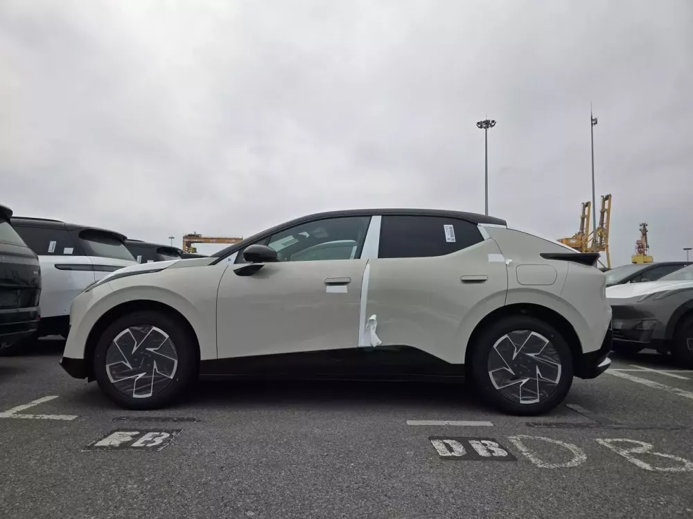 Lynk & Co 02 là SUV cỡ C