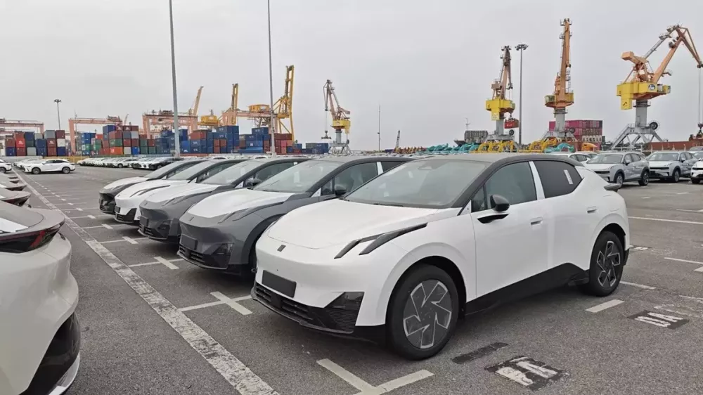 Lynk & Co 02 đã cập cảng Việt Nam, chờ ngày ra mắt vào tháng 6, giá dưới 1 tỷ đồng