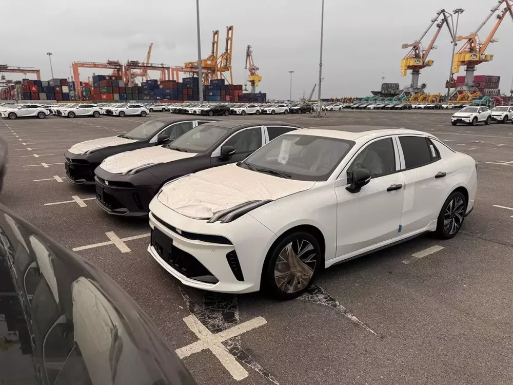 Lynk & Co 03 xuất hiện tại Việt Nam trước ngày ra mắt