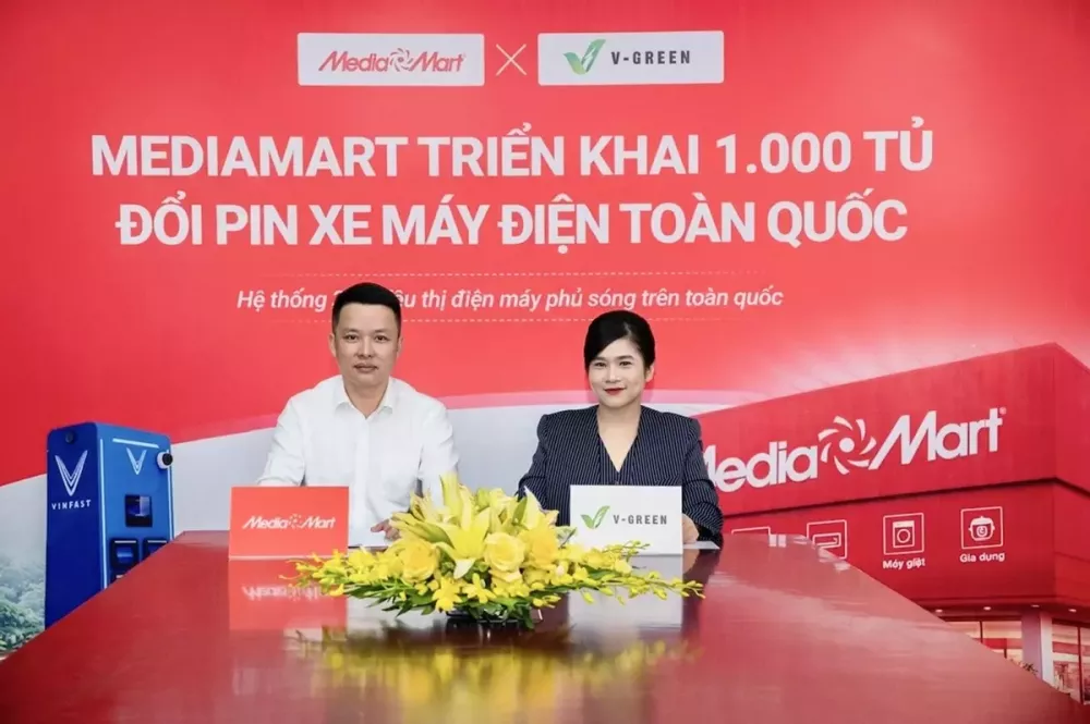 V-Green lắp 1.000 tủ đổi pin xe máy điện tại các siêu thị điện máy MediaMart trong tháng 5/2026