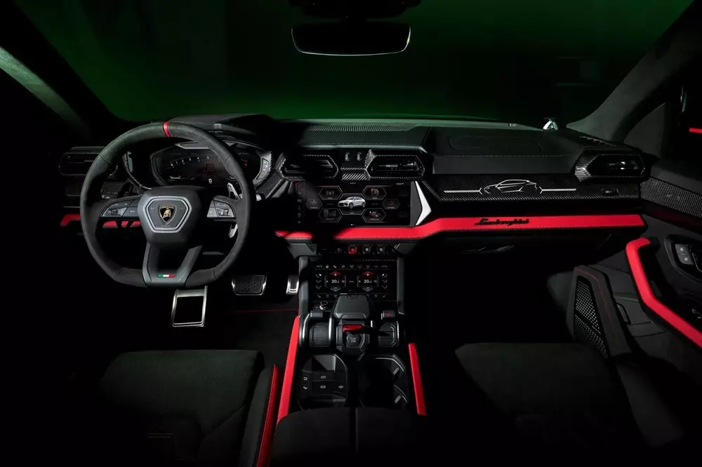 Khoang lái của Lamborghini Urus SE Tettonero Capsule