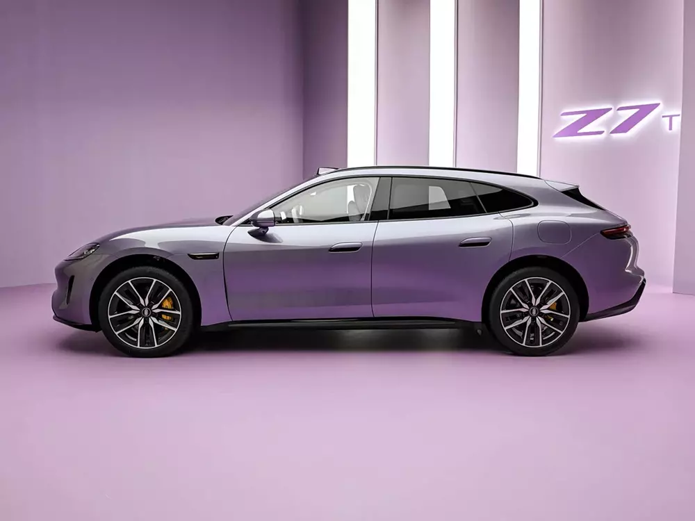 Shangjie Z7 và Z7T rẻ hơn rất nhiều so với Porsche Taycan