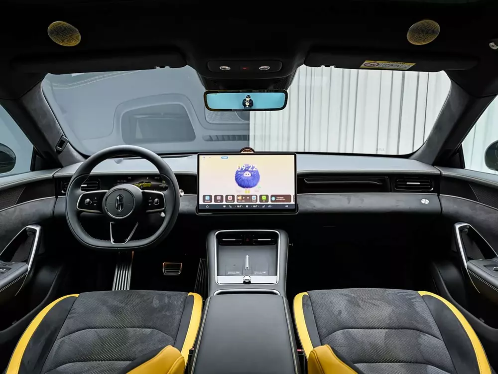 Khoang lái của Shangjie Z7