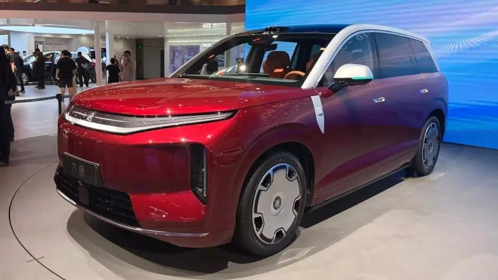 SUV điện với phạm vi di chuyển dài như xe xăng BYD Datang EV chính thức được mở bán