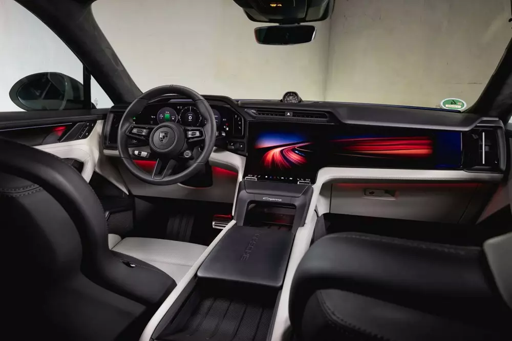 Khoang lái của Porsche Cayenne Coupe EV