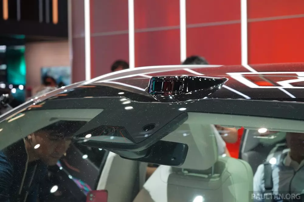 Zeekr 7X 2026 được trang bị cảm biến LiDAR trên nóc