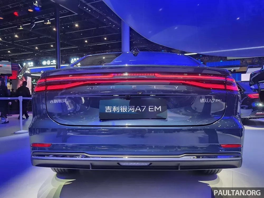 Geely Galaxy A7 bản PHEV chỉ tiêu thụ hơn 2 lít xăng/100 km