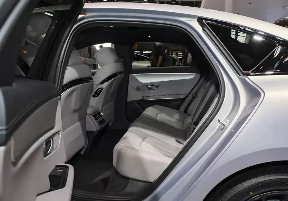 BYD Han EV Flash Charge Edition có thêm hàng ghế sau sưởi và thông gió ở bản cao cấp