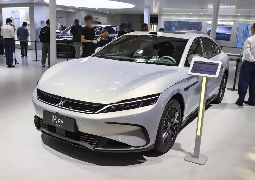 BYD Han EV phiên bản sạc đầy pin trong 9 phút ra mắt