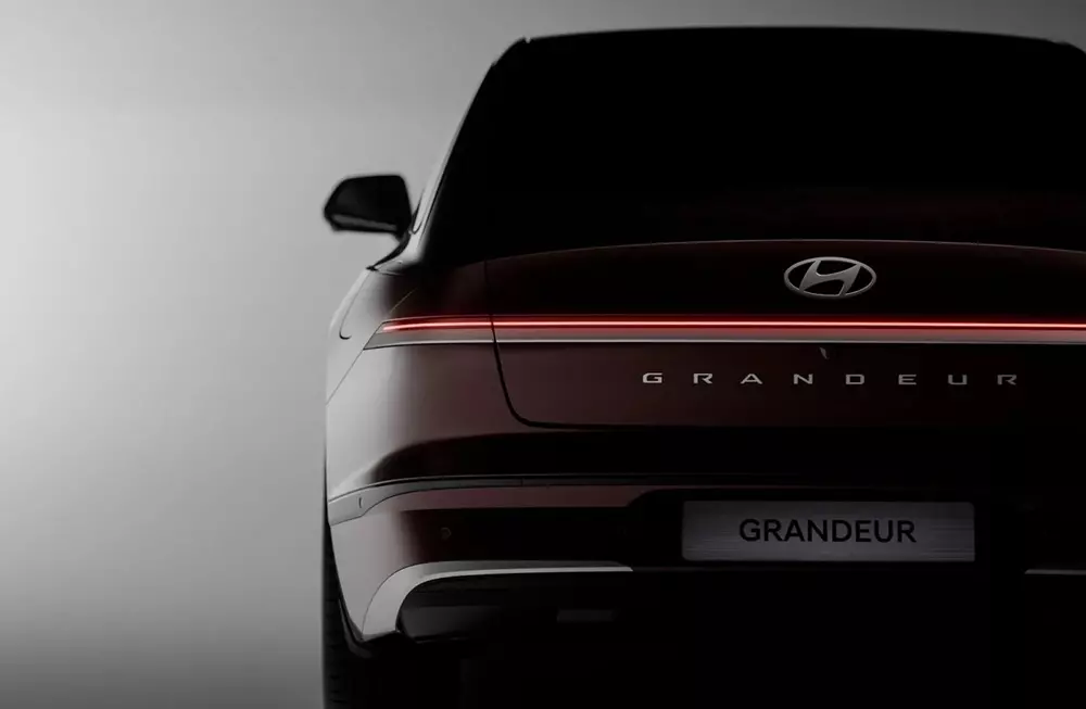 Hyundai Grandeur 2027 nhìn từ phía sau