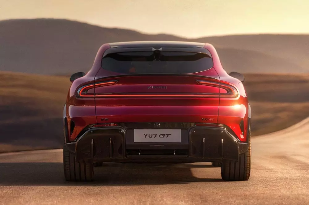 Xiaomi YU7 GT sở hữu tốc độ tối đa 300 km/h