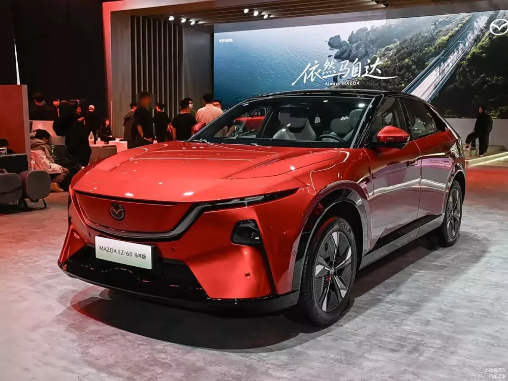 Ra mắt Mazda CX-6e phiên bản Năm Ngựa với những thay đổi đếm trên đầu ngón tay