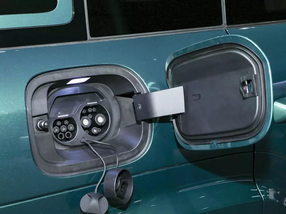 Fang Cheng Bao Ti7 EV sở hữu khả năng sạc siêu nhanh