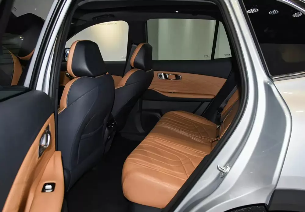 Hàng ghế sau của Geely Galaxy Starship 7 EV khá rộng rãi nhờ chiều dài cơ sở lớn