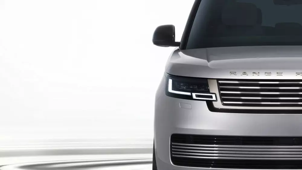 Range Rover SV Ultra có 2 tùy chọn động cơ