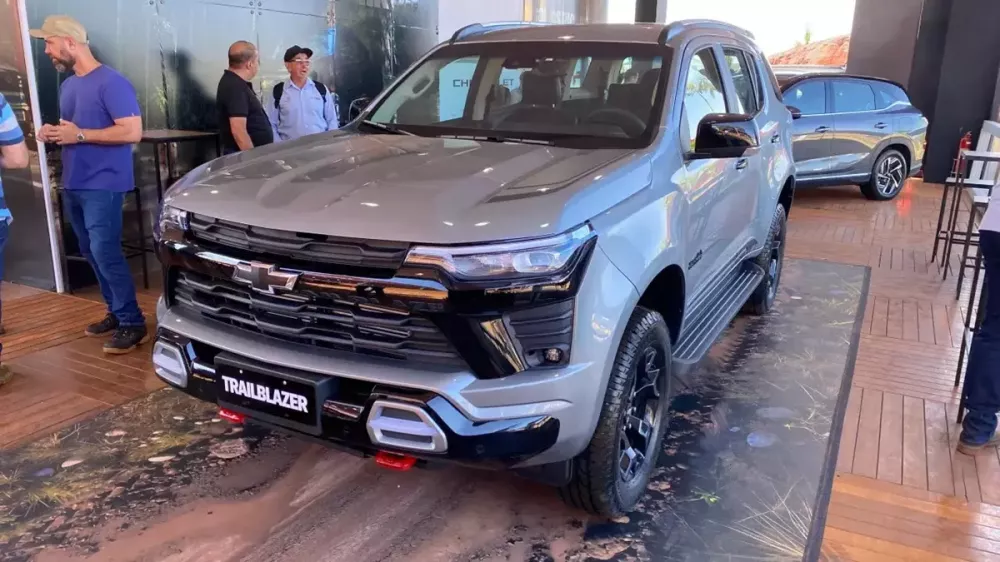 Chevrolet S10 Trail Boss và Trailblazer Midnight sở hữu lưới tản nhiệt sơn đen