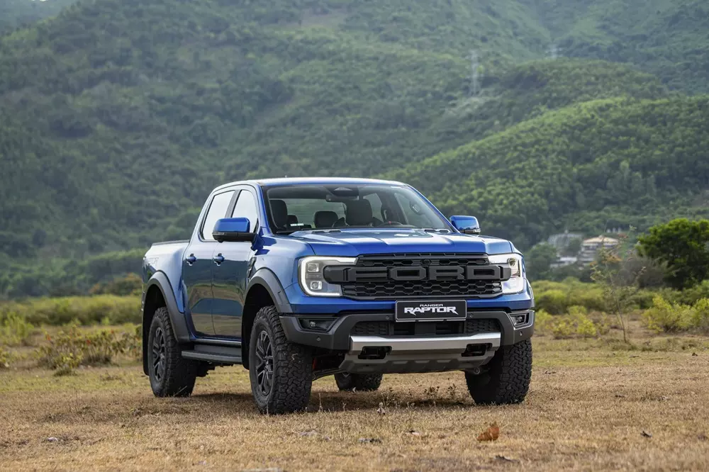 Sau một thời gian dài để người tiêu dùng trong nước chờ đợi, Ford Ranger Raptor V6 3.0L cuối cùng cũng ra mắt Việt Nam