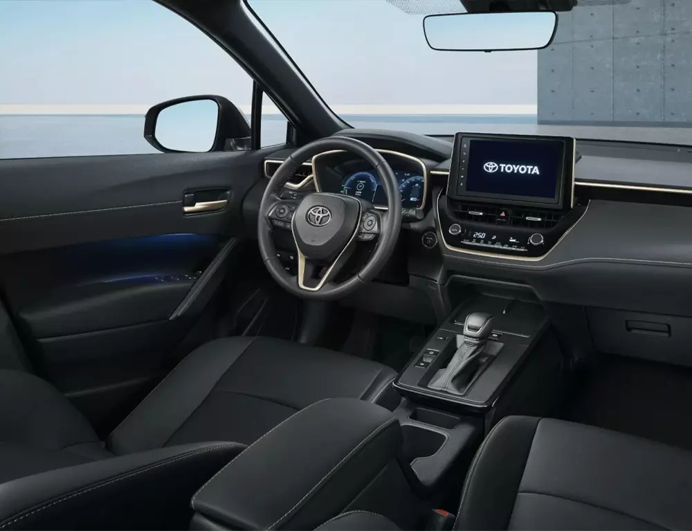 Nội thất của Toyota Corolla 60th Anniversary có những điểm nhấn màu vàng