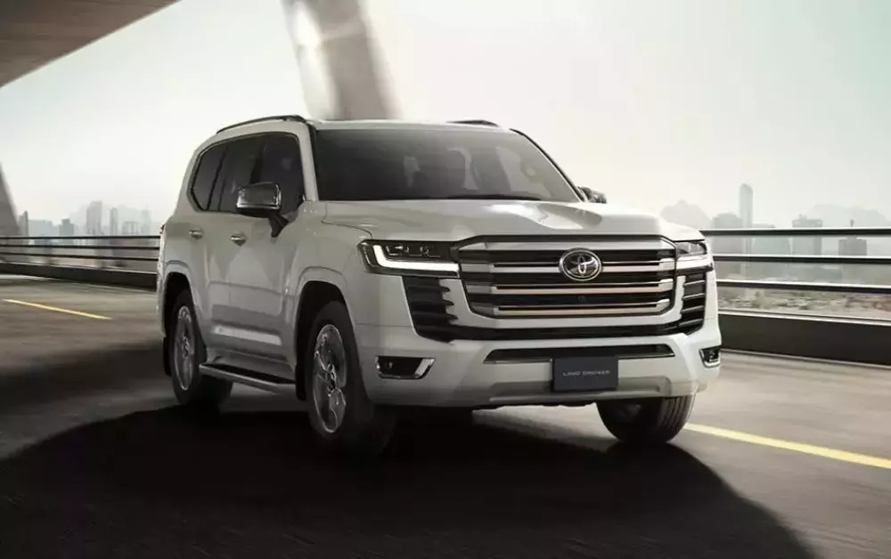 Toyota Land Cruiser 300 Hybrid dự kiến ra mắt Việt Nam vào mùa thu năm nay.