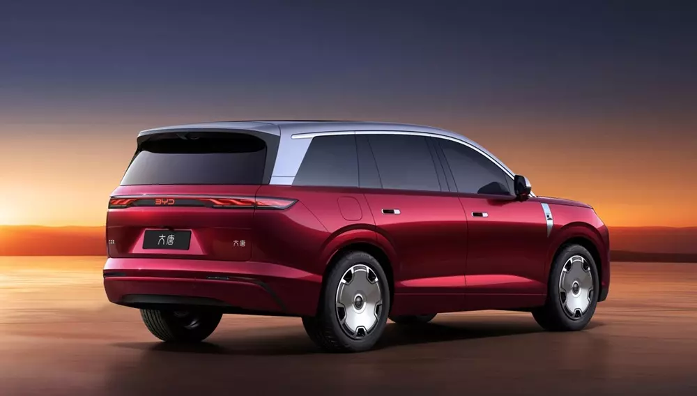 BYD Datang sở hữu giá bán khá hợp lý