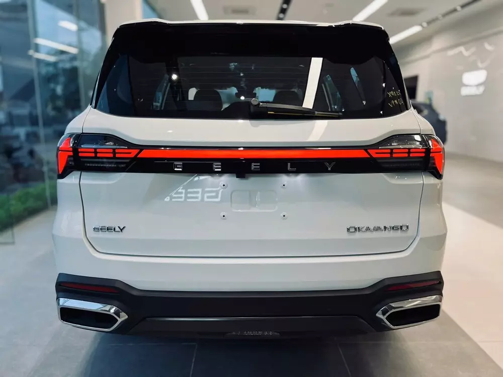 Geely Okavango sở hữu dải đèn hậu LED nối liền hai bên
