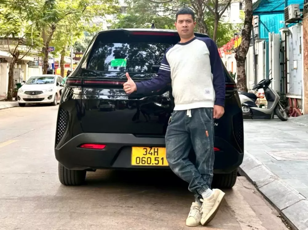 Anh Phạm Hải Đăng (Hải Phòng) quyết định xuống tiền mua VinFast Limo Green dù chưa lái thử