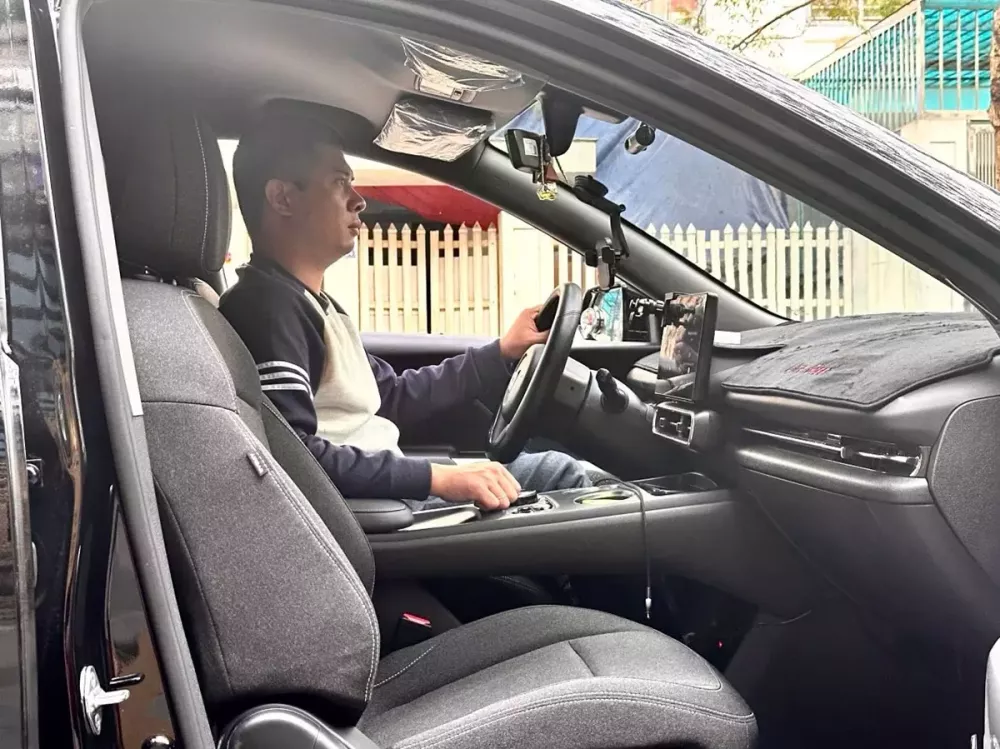 Limo Green mang đến cảm giác lái phấn khích và trải nghiệm tích cực cho cả anh Đăng và khách hàng