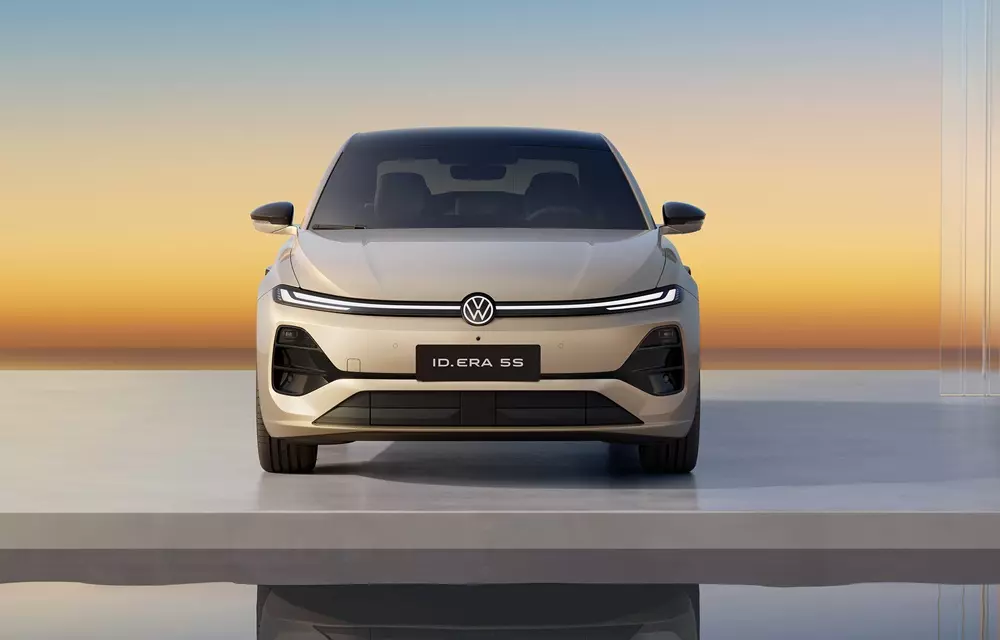 Volkswagen ID.ERA 5S sở hữu dải đèn mỏng nằm vắt ngang đầu xe