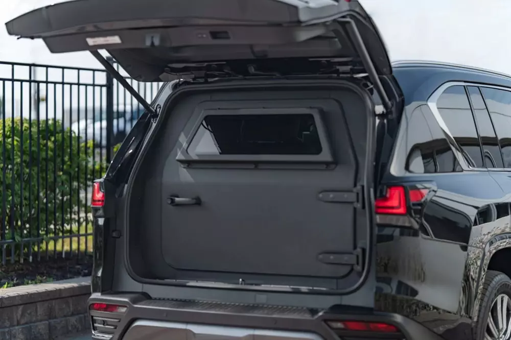 Vách ngăn gia cường phía sau của chiếc Lexus LX 700