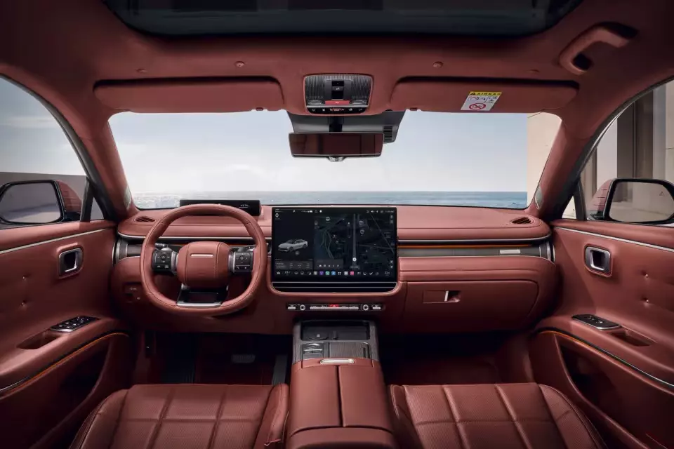 Hyundai Grandeur thế hệ mới là mẫu xe đầu tiên dùng hệ thống thông tin giải trí Pleos Connect 