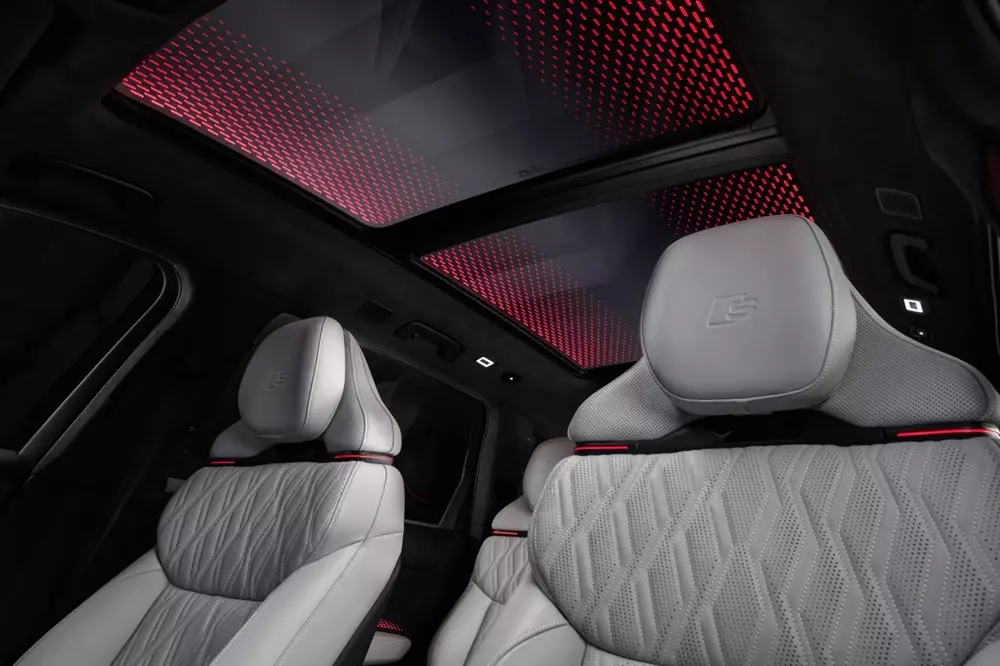 Audi Q9 2027 được trang bị cửa sổ trời có thể thay đổi độ trong, đục