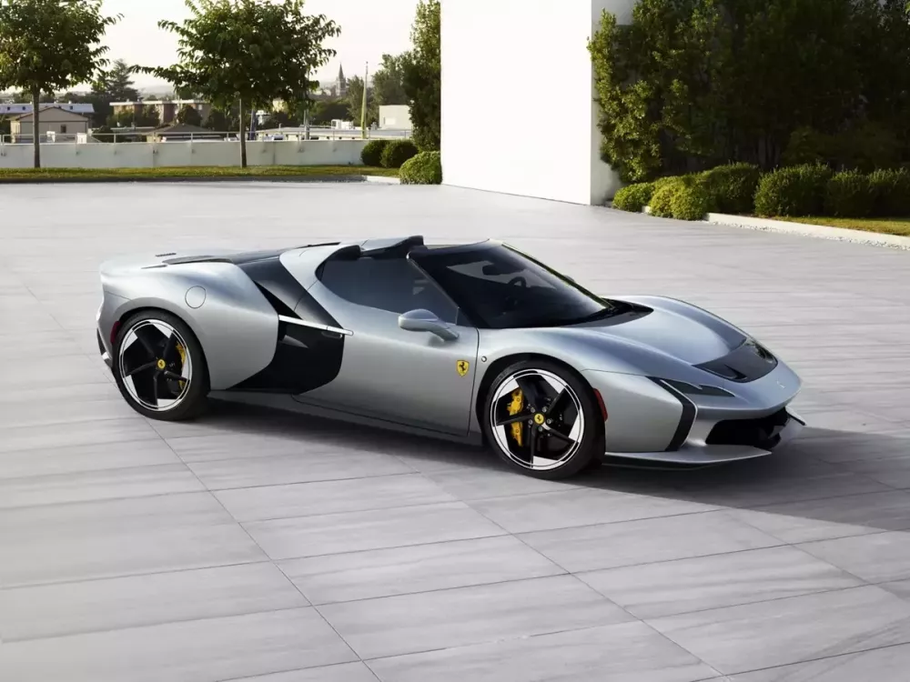 Ferrari HC25 vẫn dùng động cơ nguyên bản của F8 Spider