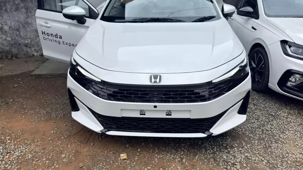 Cận cảnh thiết kế đầu xe mới của Honda City 2026
