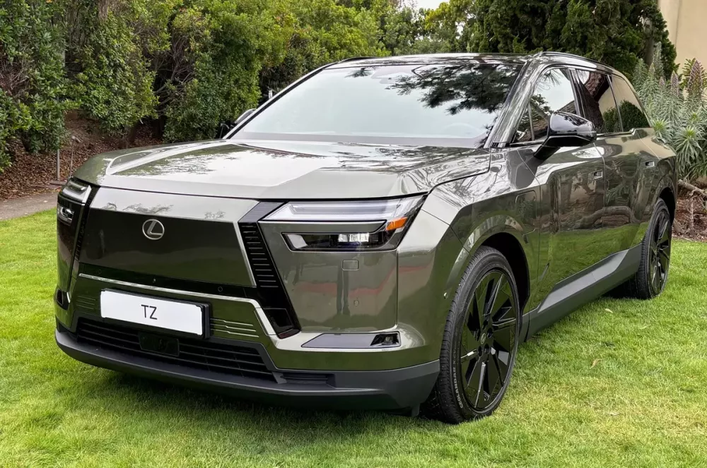 TZ được áp dụng ngôn ngữ thiết kế đặc trưng của Lexus
