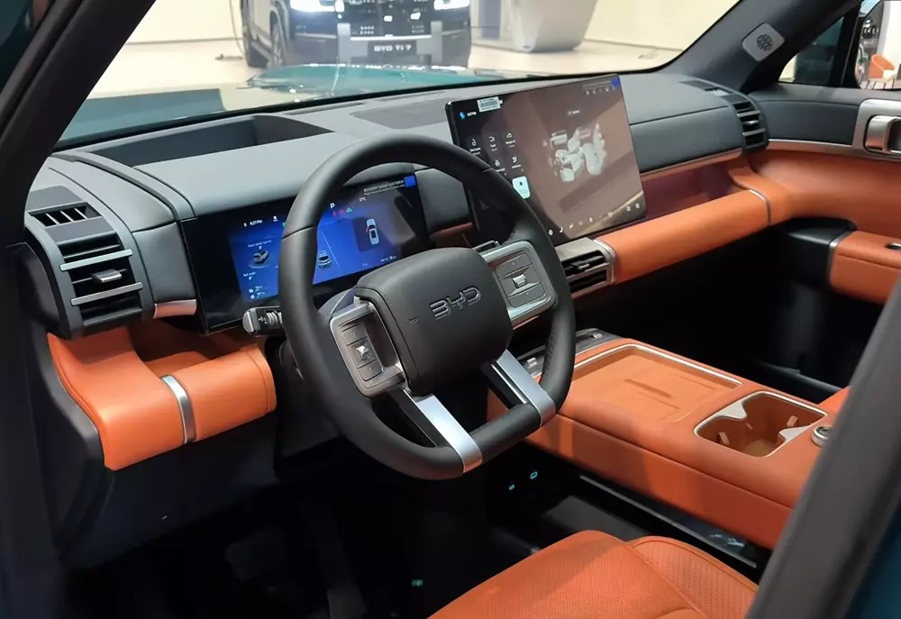 Khoang lái của BYD Ti7. Khoang lái của BYD Ti7.
