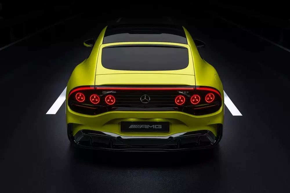 Mercedes-AMG GT 4-Door Coupe có hệ thống giả lập âm thanh động cơ V8