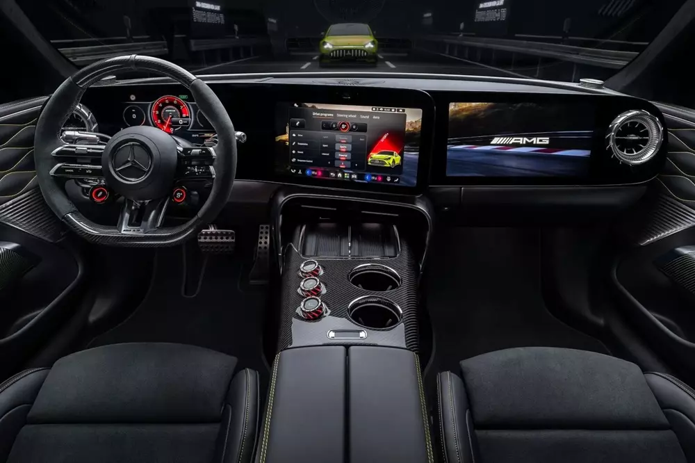 Khoang lái thể thao của Mercedes-AMG GT 4-Door Coupe